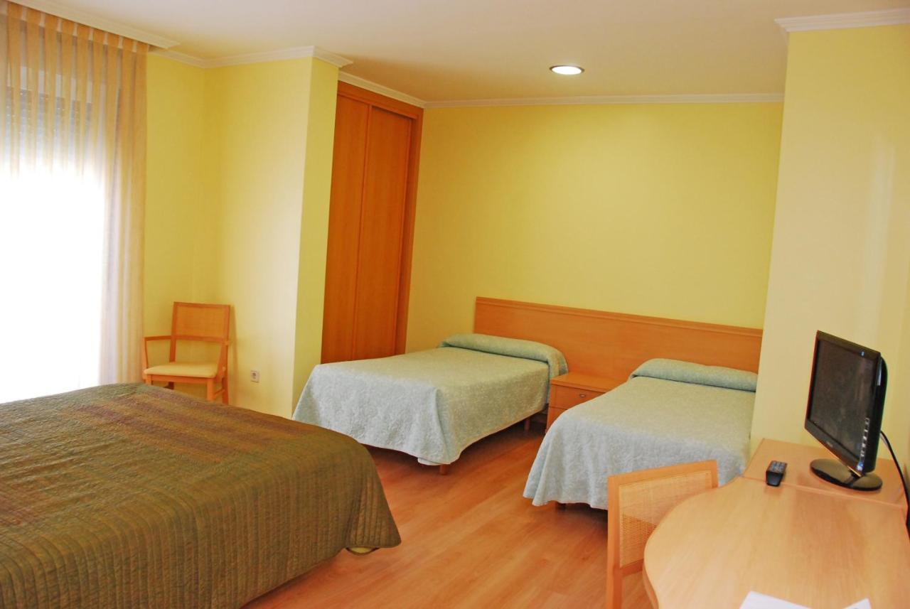 Hotel Villa Juanita โอโกรเบ ภายนอก รูปภาพ
