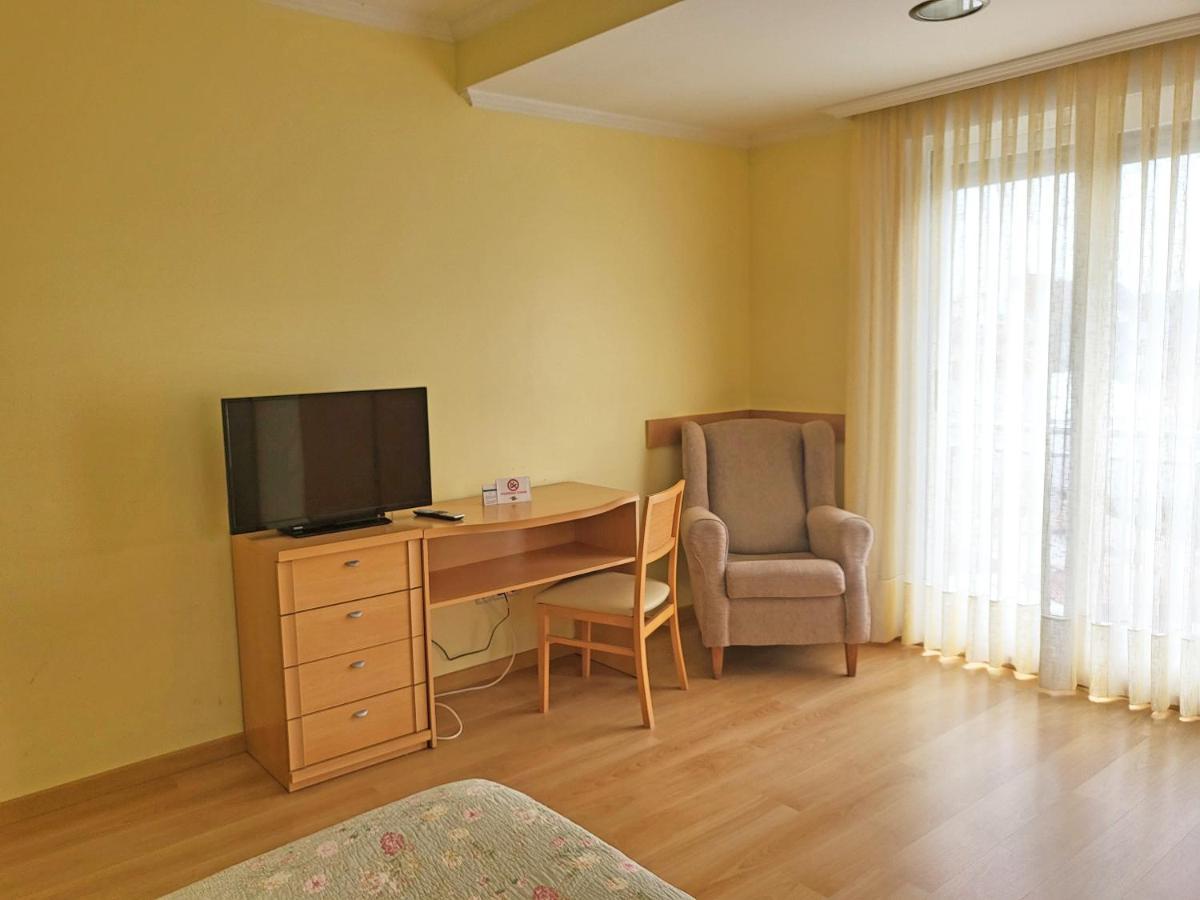 Hotel Villa Juanita โอโกรเบ ภายนอก รูปภาพ