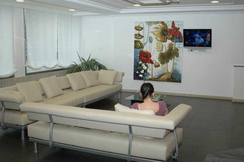 Hotel Villa Juanita โอโกรเบ ภายนอก รูปภาพ